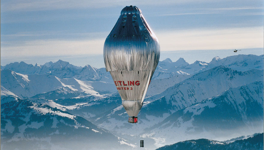 熱気球による初の無着陸世界一周飛行20周年を記念したブライトリング コックピット B50