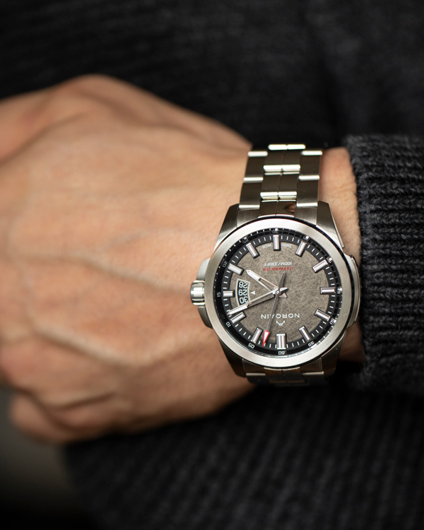 ノルケインが3番目のコレクション インディペンデンス を発表 高級腕時計専門誌クロノス日本版 Webchronos