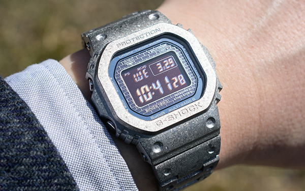 G-SHOCK誕生40周年を祝う新作「GMW-B5000PS-1JR」をレビュー。再結晶化