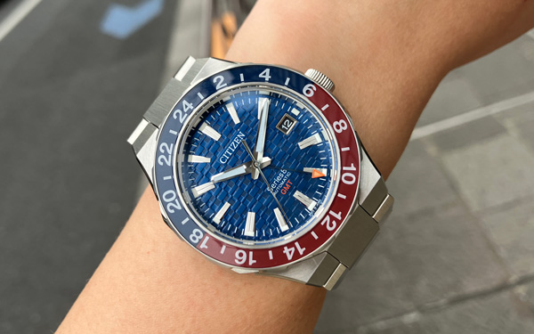 日本未発売モデル 完全未使用 定価7.5万円 セイコー メンズ腕時計 プレゼント