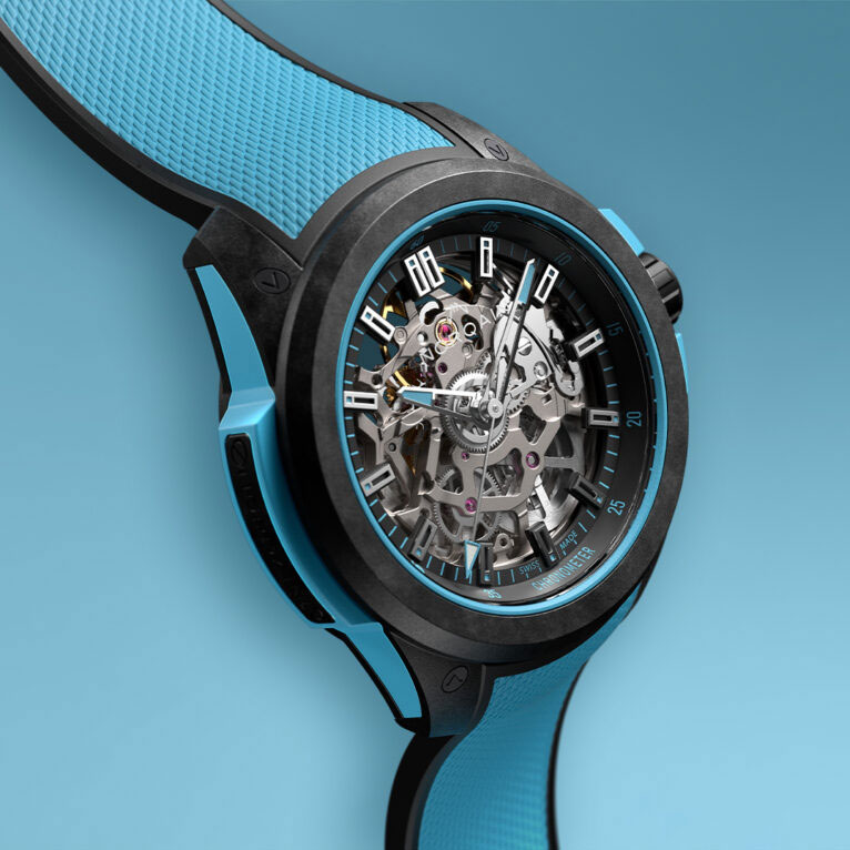 ノルケイン「ワイルドワン スケルトン 39mm スカイ ブルー」