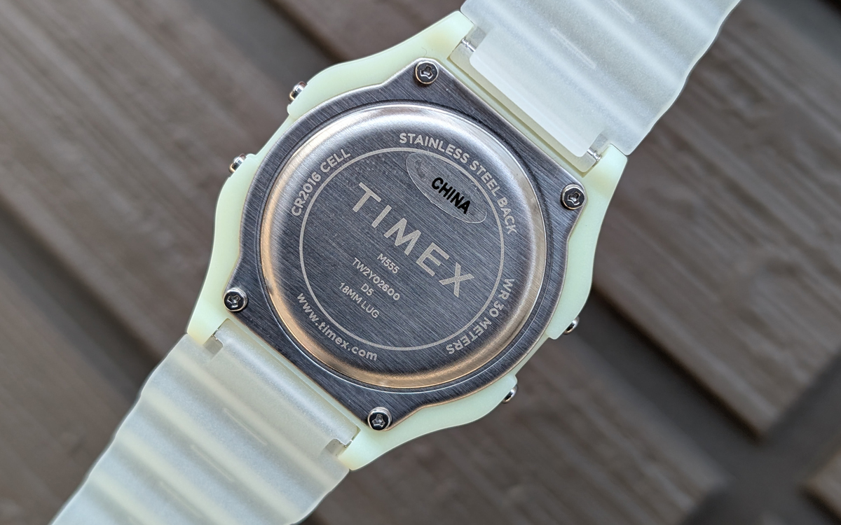 幻のデジタルウォッチが復刻！ タイメックス「Timex 80 グロー