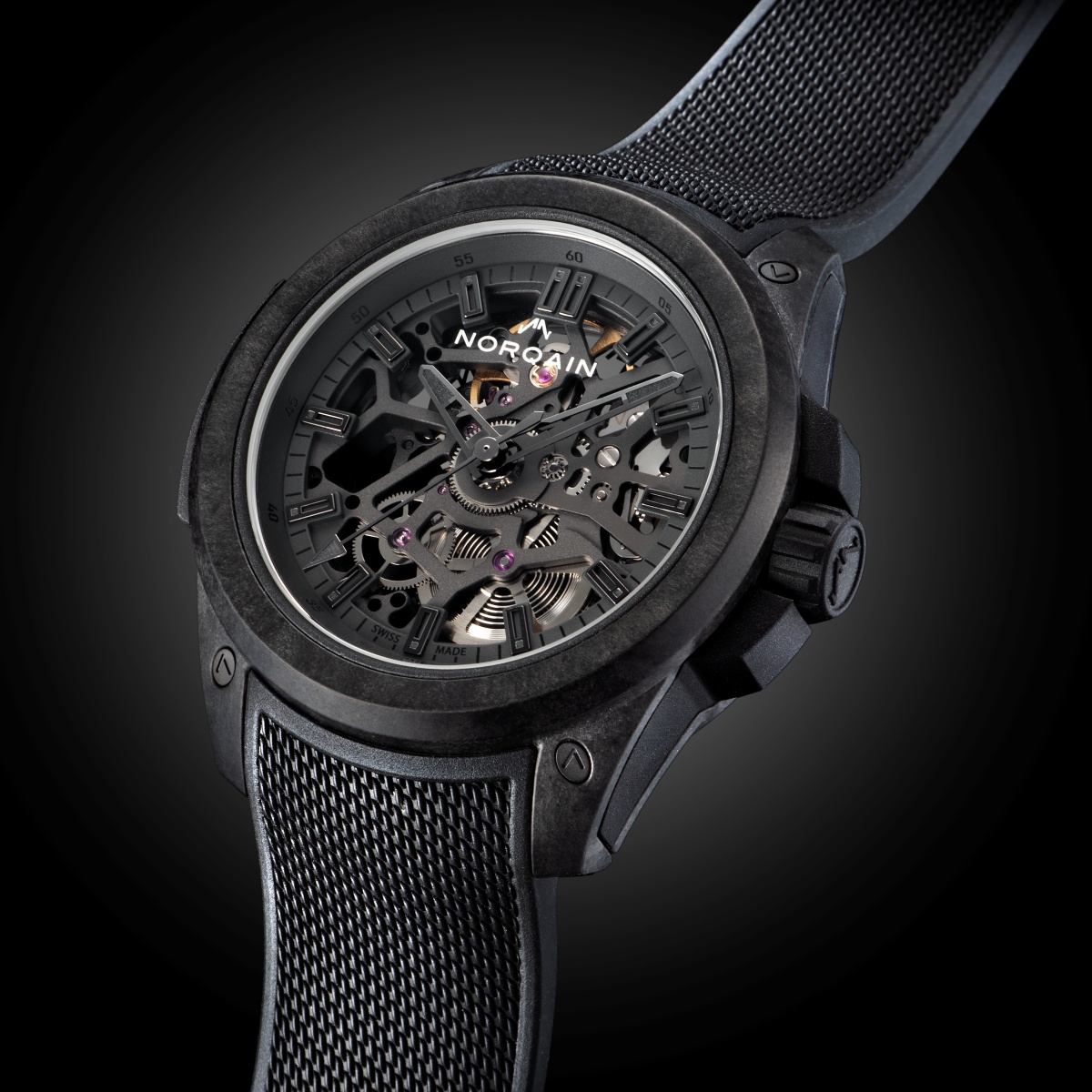 ノルケイン ワイルド ワン スケルトン 39MM “スリーク”リミテッドエディション