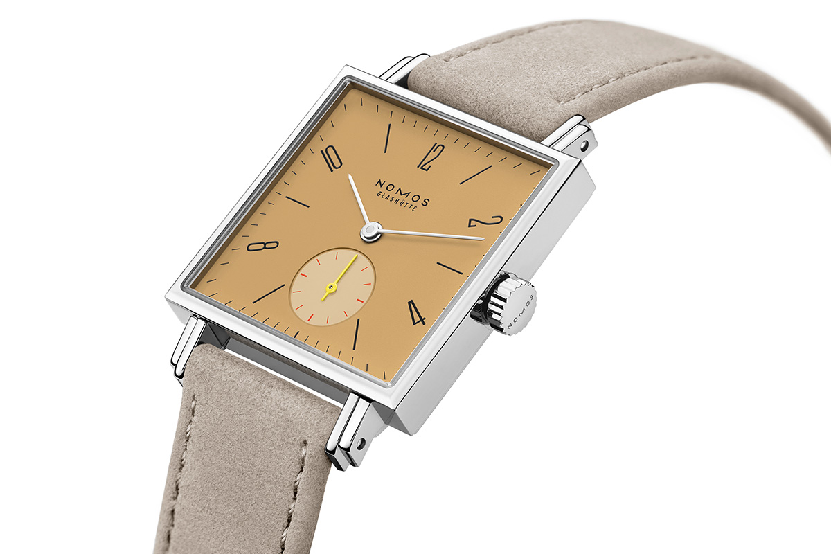 ノモス グラスヒュッテ テトラ