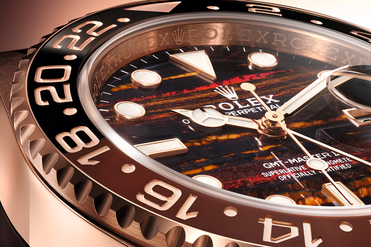 ロレックス「オイスターパーペチュアル GMTマスター II」Ref. 126715CHNR