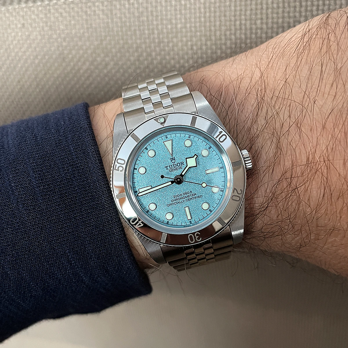 ブラックベイ 54 “ラグーンブルー”