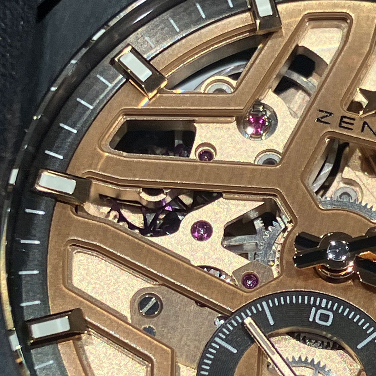 ゼニス デファイ スカイライン スケルトン