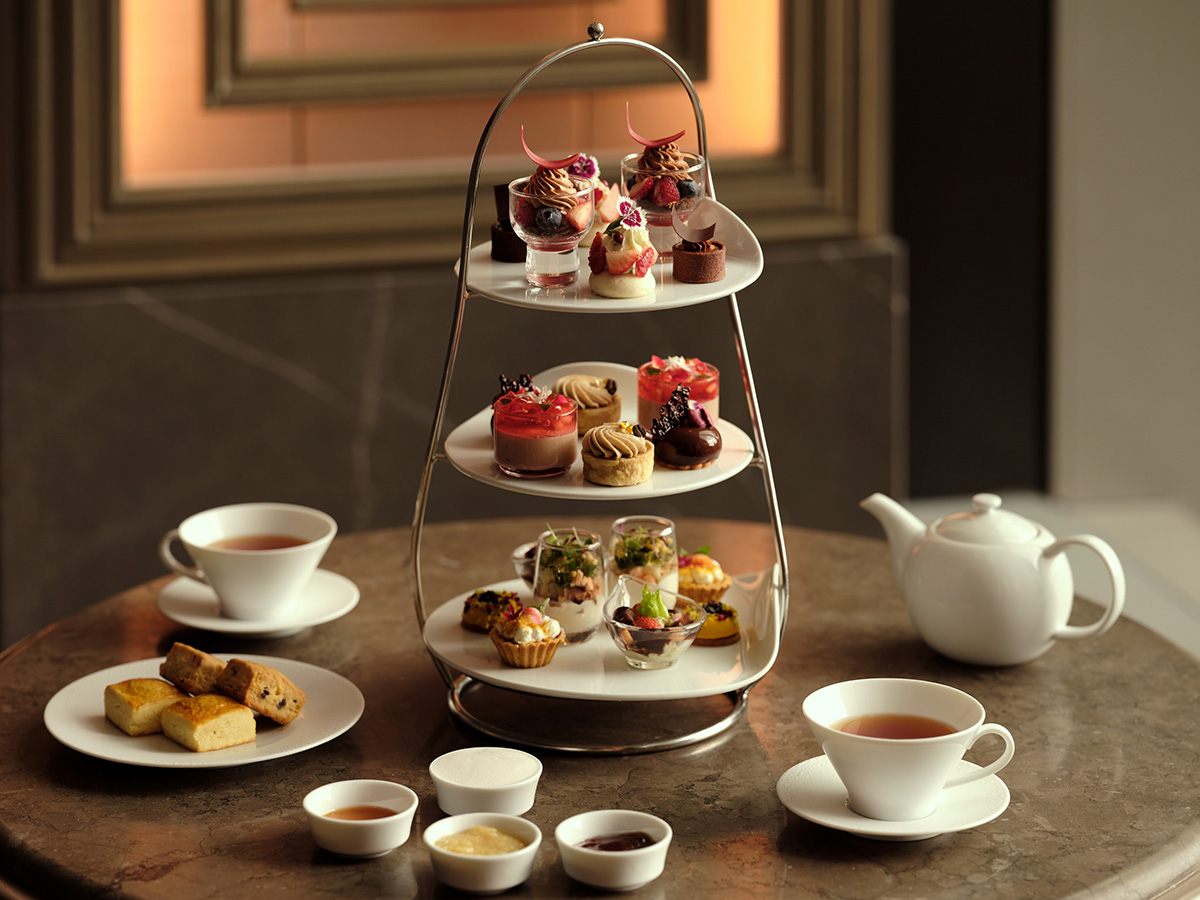 ジャヌ東京 チョコレート&ストロベリー アフタヌーンティー