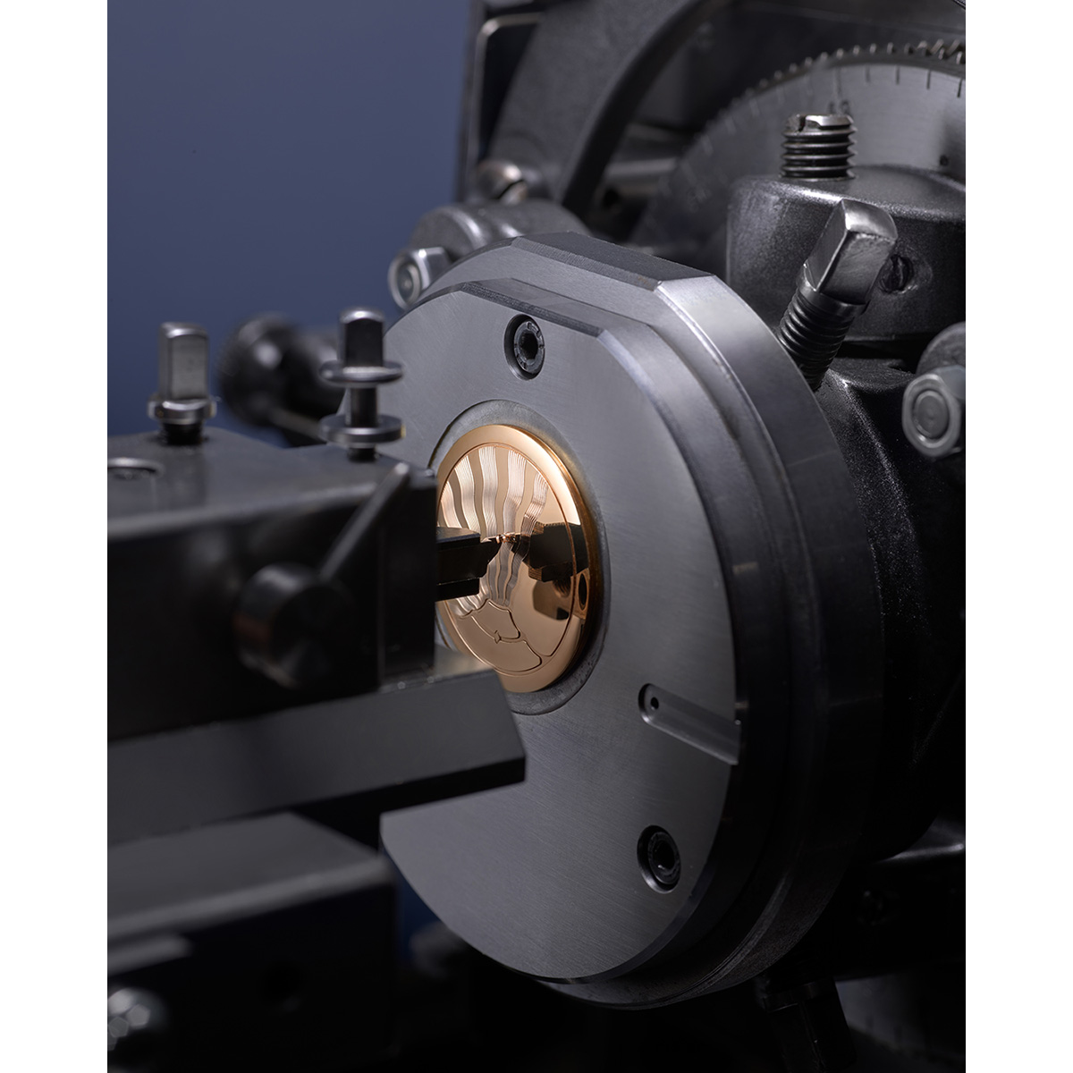 ルイ ヴィトン タンブール コンバージェンス ギョーシェ