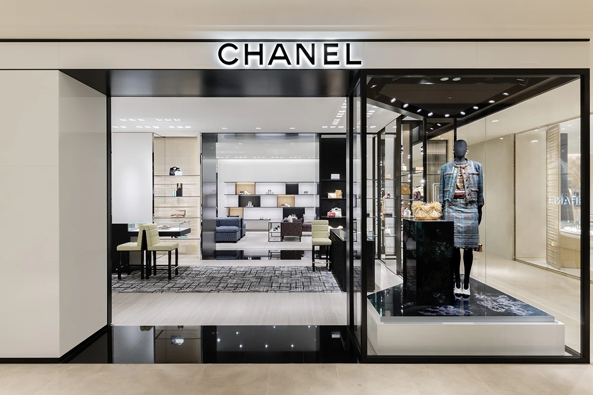 シャネル阪急梅田店