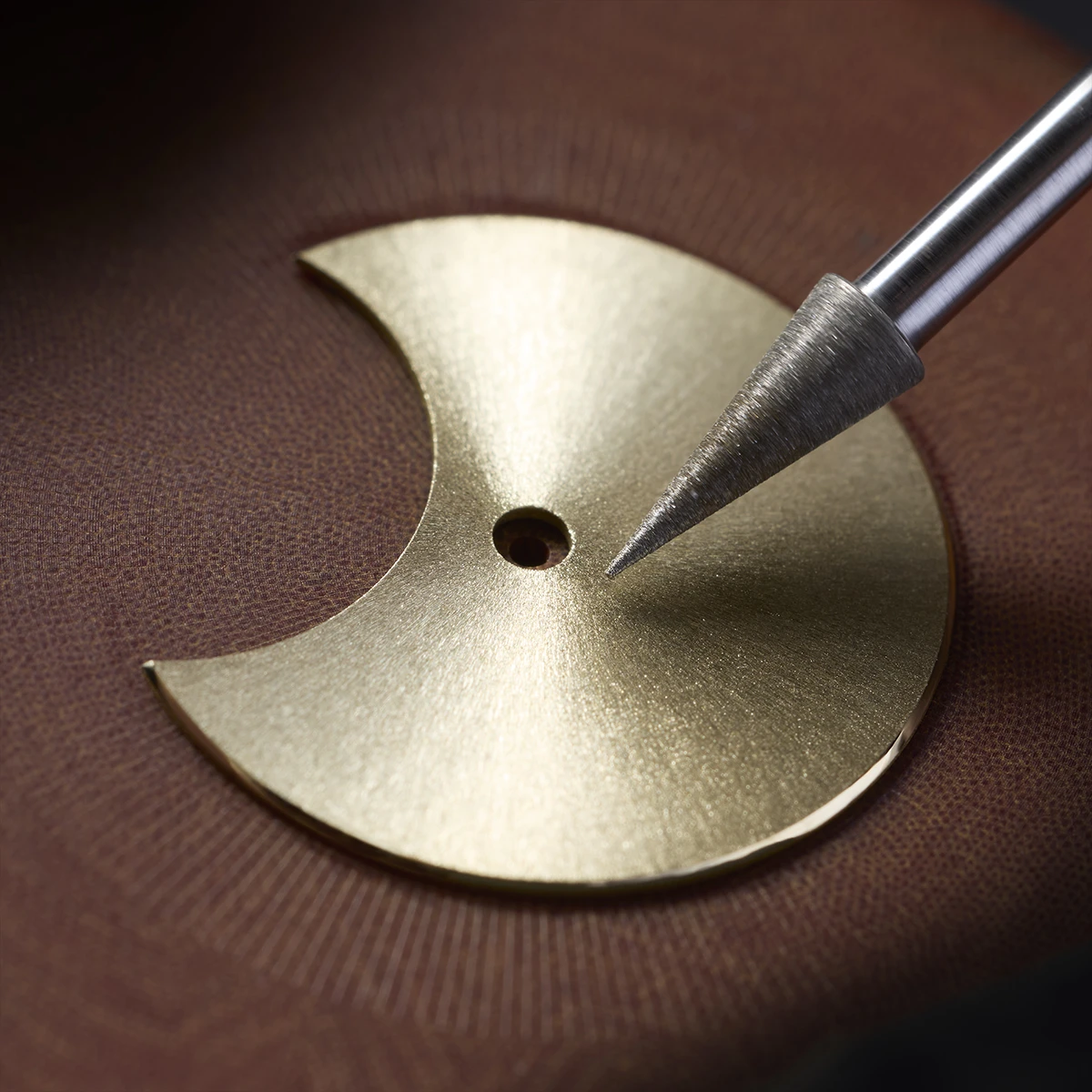 クレドール「ゴールドフェザー トゥールビヨン 彫金 限定モデル」Ref.GBCF997