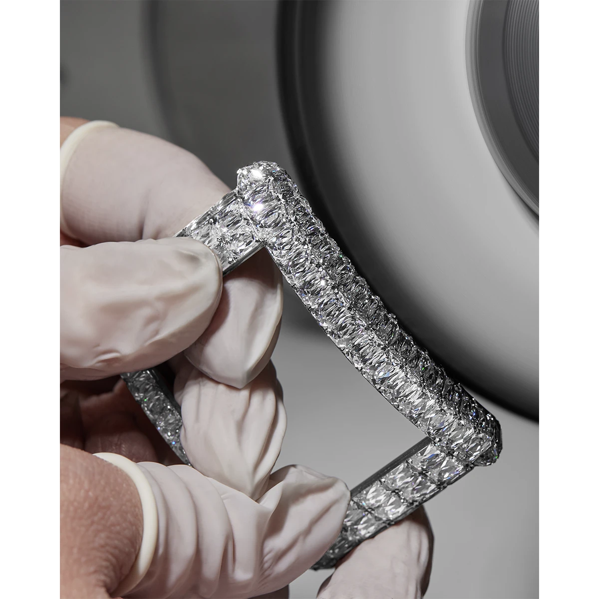 ジェイコブ&コー「ビリオネア ダブル トゥールビヨン エンジェルカット」