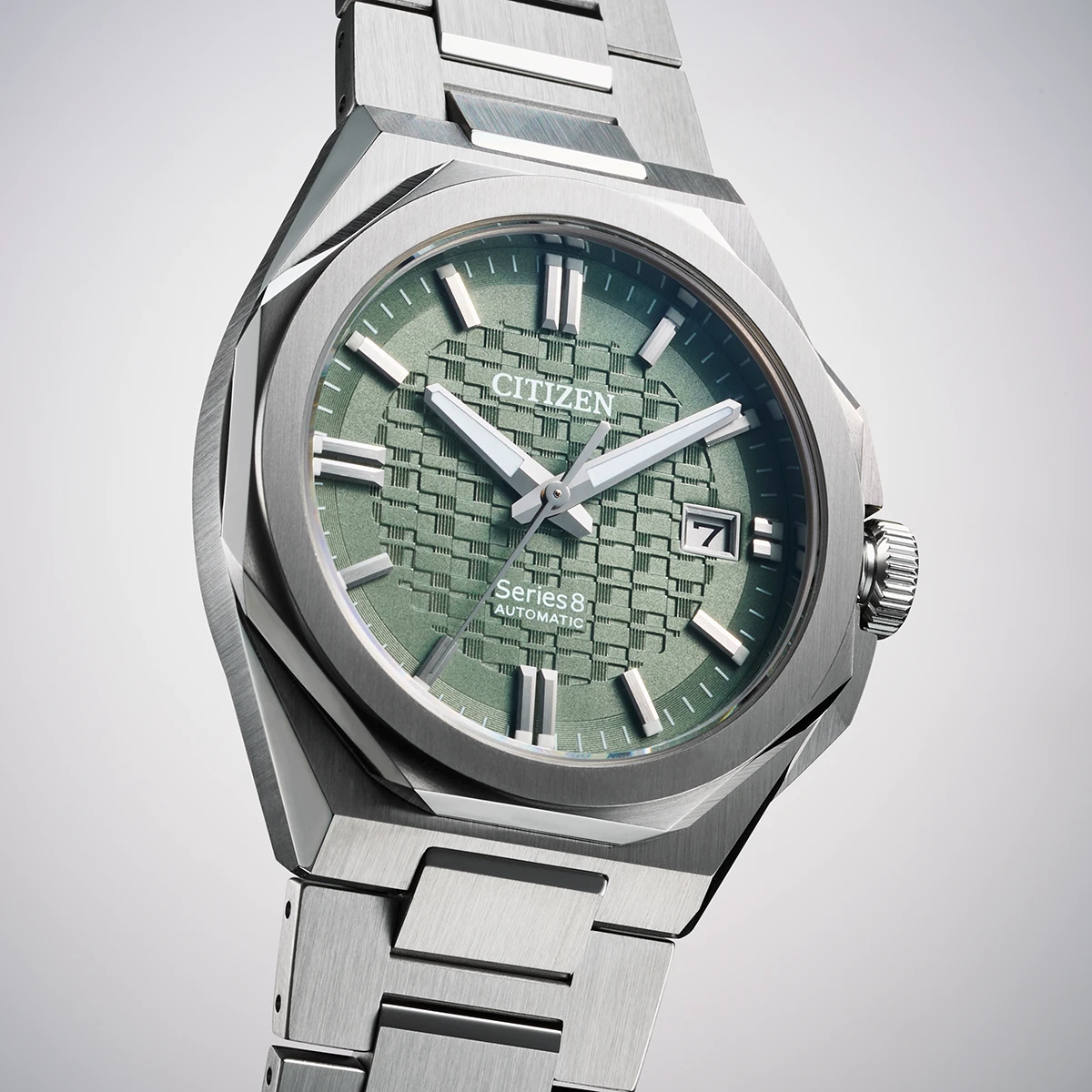 シチズン「シリーズエイト」Ref.NB6080-51W