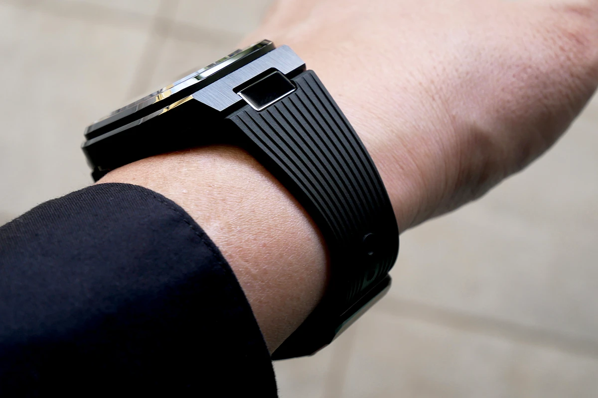 ベル＆ロス「BR 05 スケルトン ブラックセラミック」