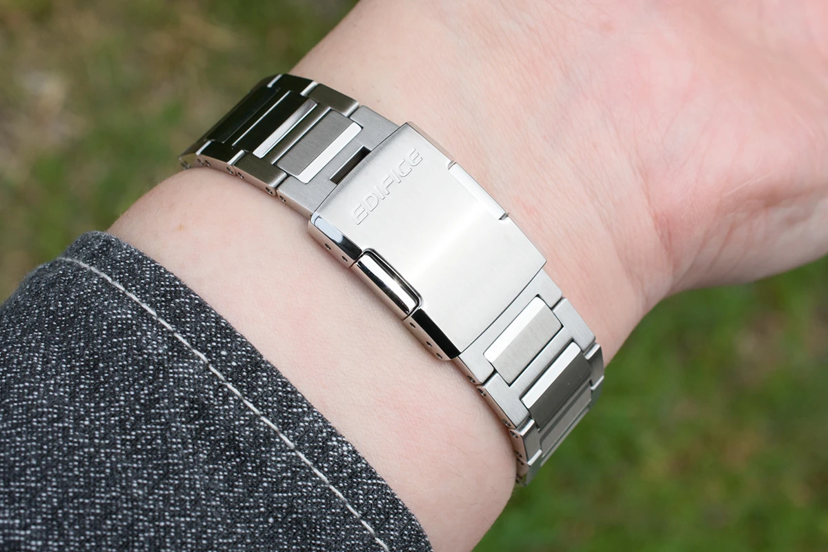 カシオ「EDIFICEオートマチック」Ref.EFK-110D-7AJF