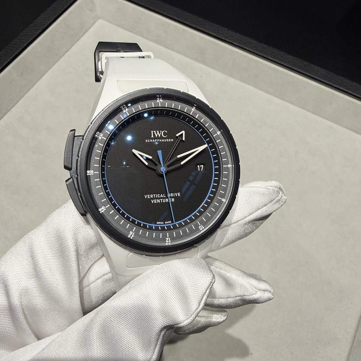 IWC パイロット・ウォッチ・ベンチュラー・バーティカル・ドライブ