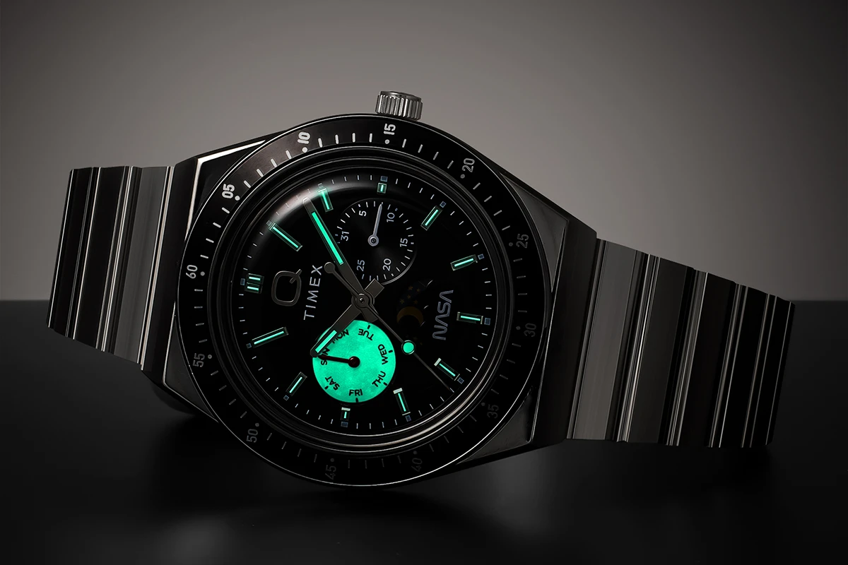 Q タイメックス × NASA