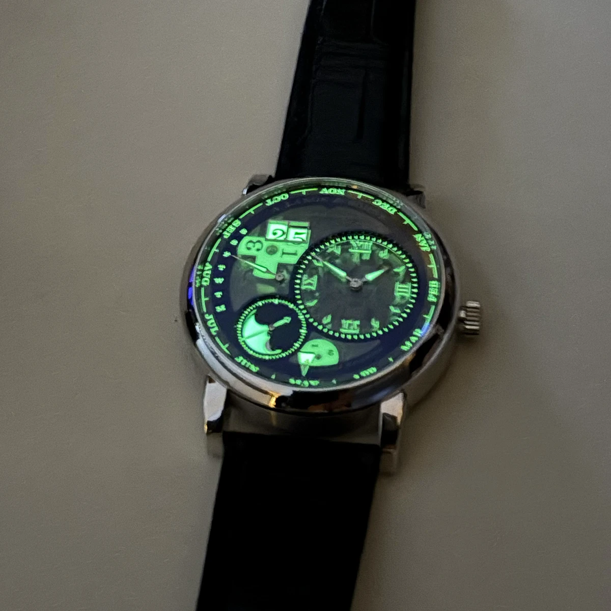 ランゲ 1・トゥールビヨン・パーペチュアルカレンダー“ルーメン”