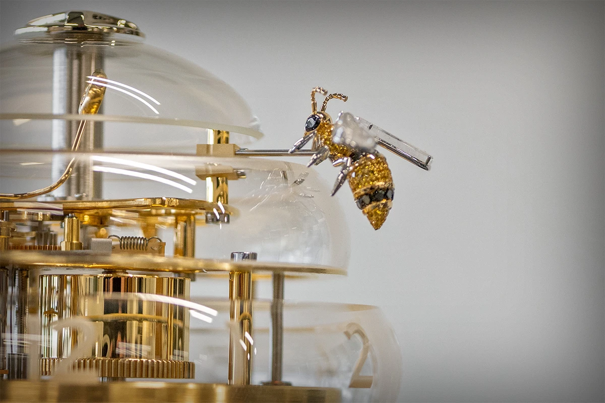 ザ・ビーハイブ テーブル クロック