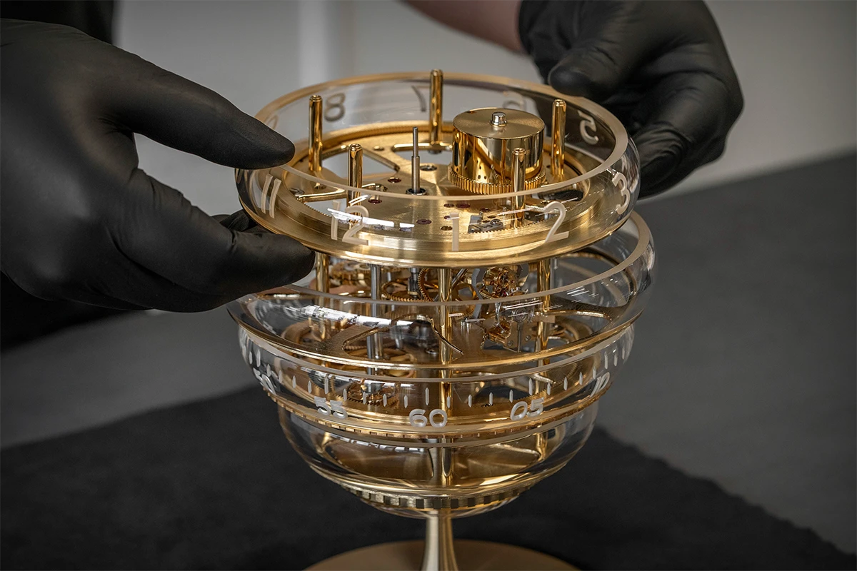 ザ・ビーハイブ テーブル クロック