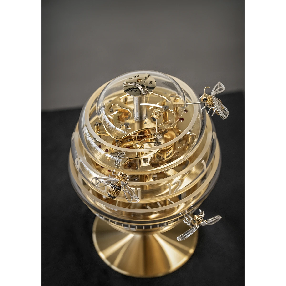 ザ・ビーハイブ テーブル クロック