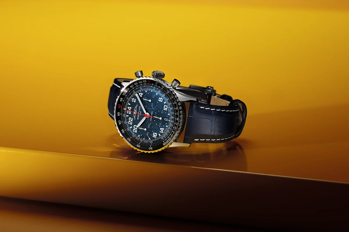 ブライトリング「ナビタイマー B02 クロノグラフ 41 コスモノート アルテミス II」