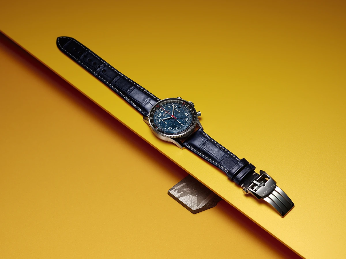 ブライトリング「ナビタイマー B02 クロノグラフ 41 コスモノート アルテミス II」