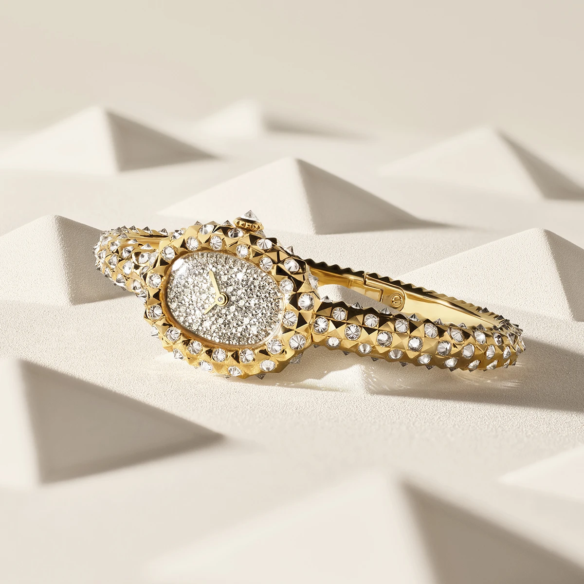 カルティエ「ベニュワール」Ref.CRWJBA0068