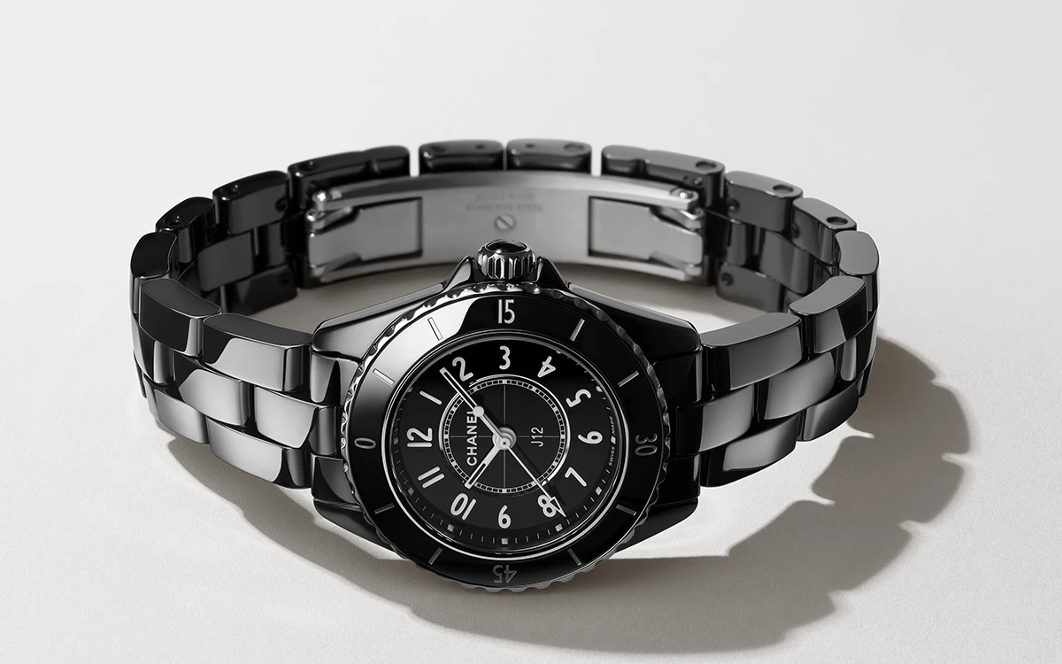 シャネル J12