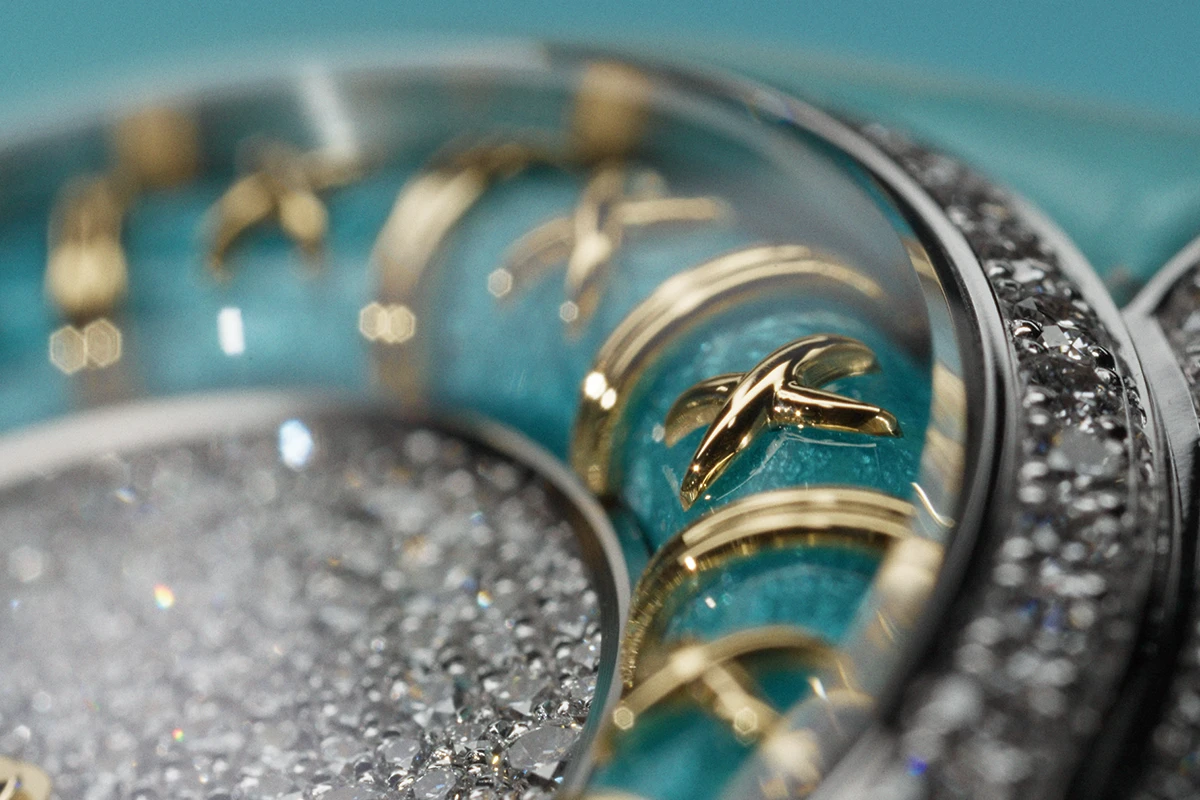 文字盤外周のアウターリングの製作風景