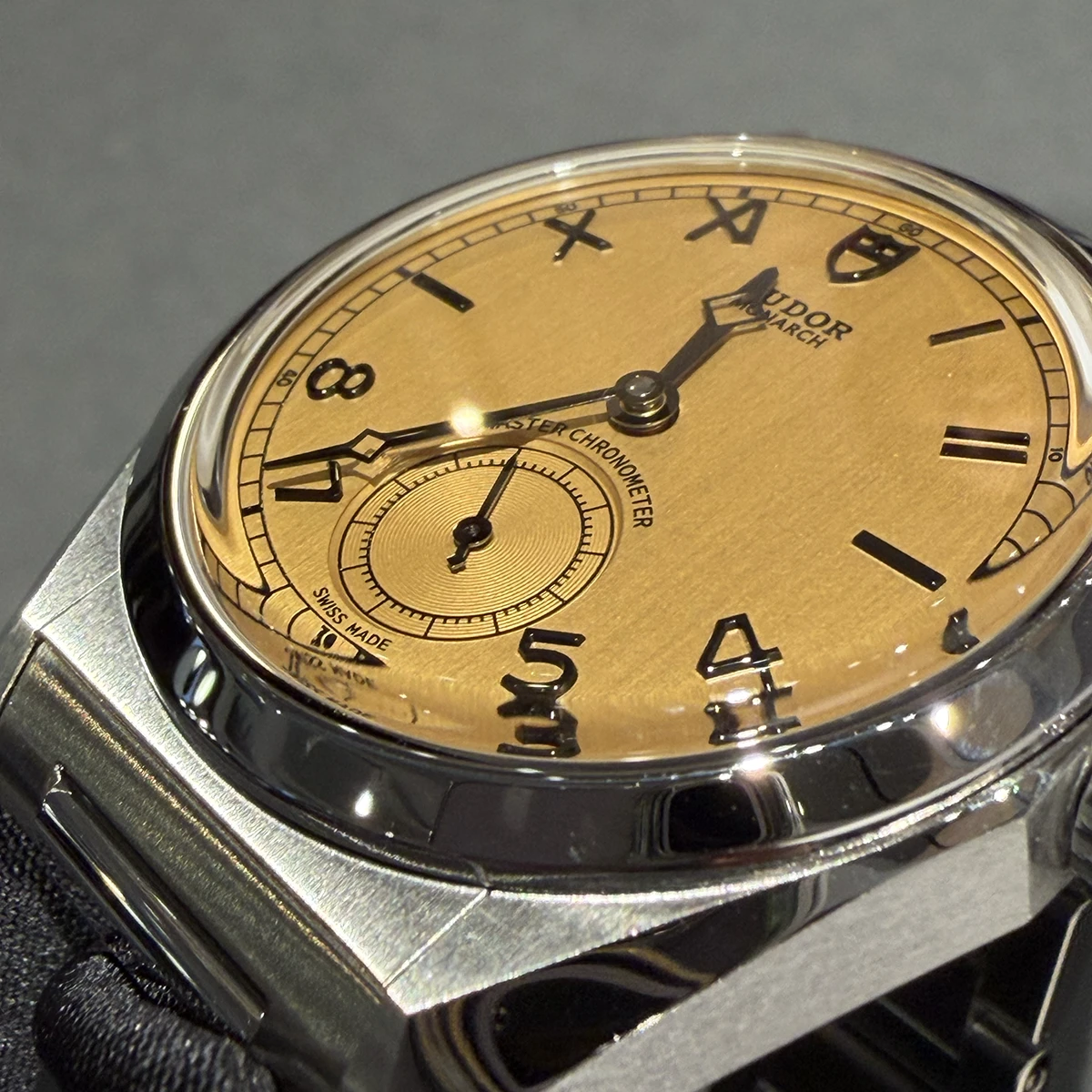 チューダー「モナーク」