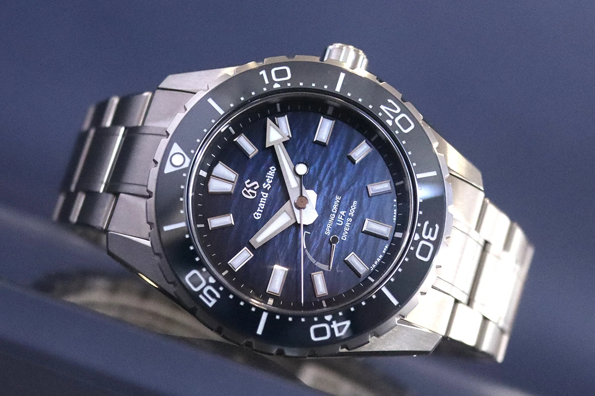 グランドセイコー「エボリューション9 コレクション スプリングドライブ U.F.A. Ushio 300 Diver SLGB023」