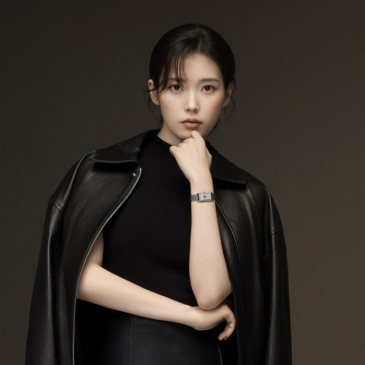 IU